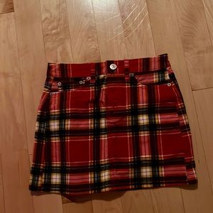 super comfortable skirt that is perfect for special events and holidays